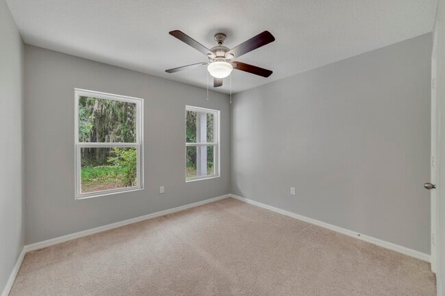 Building Photo - 687 Gila Dr