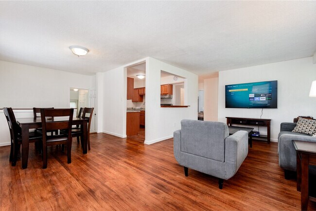 Building Photo - 9501 Upland Dr