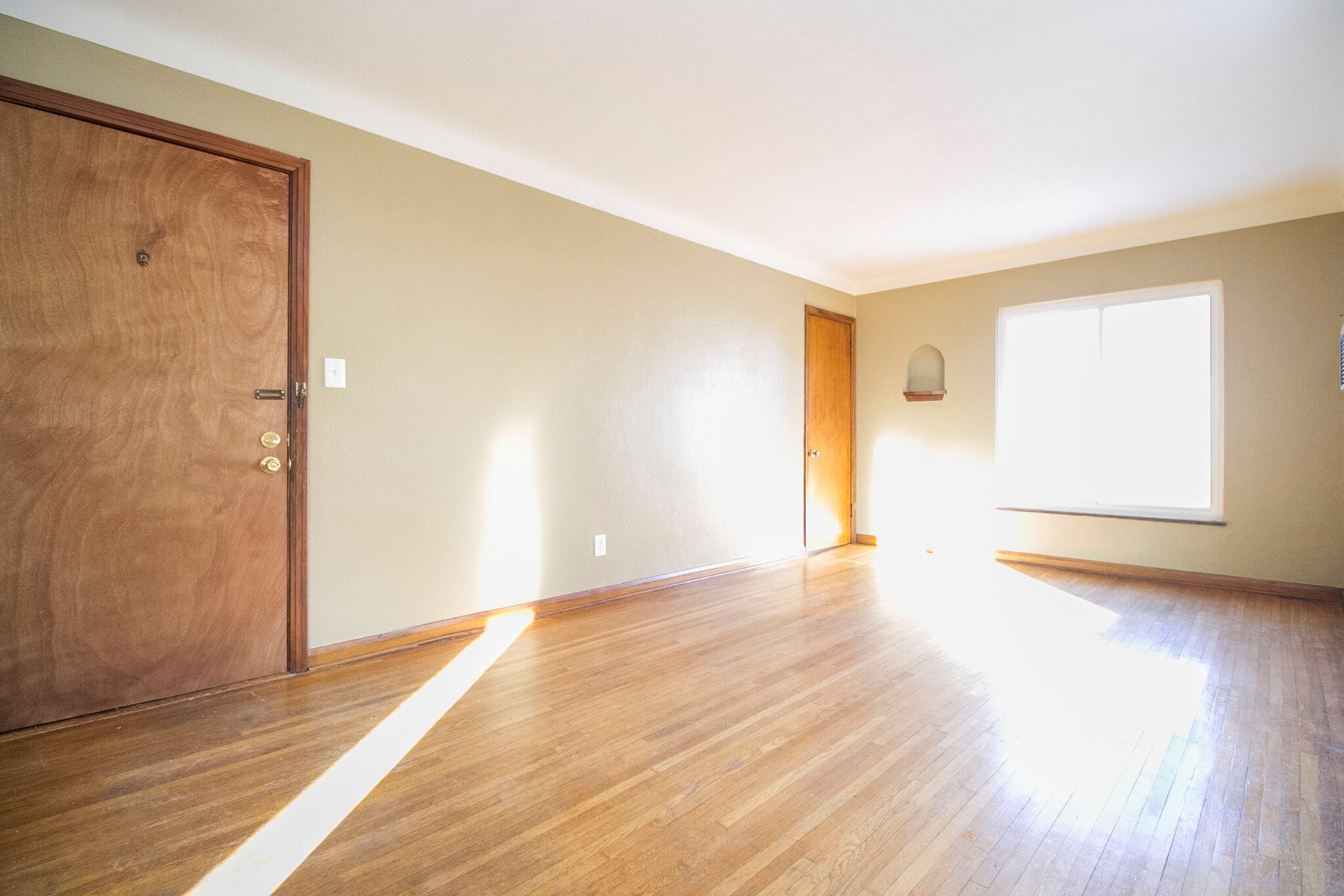 Building Photo - 3941 Torrance Dr