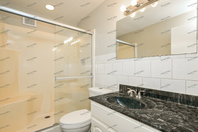 Building Photo - 8411 Rosalind Ct