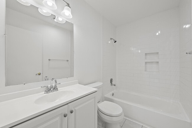 Building Photo - 4631 Brook Dr