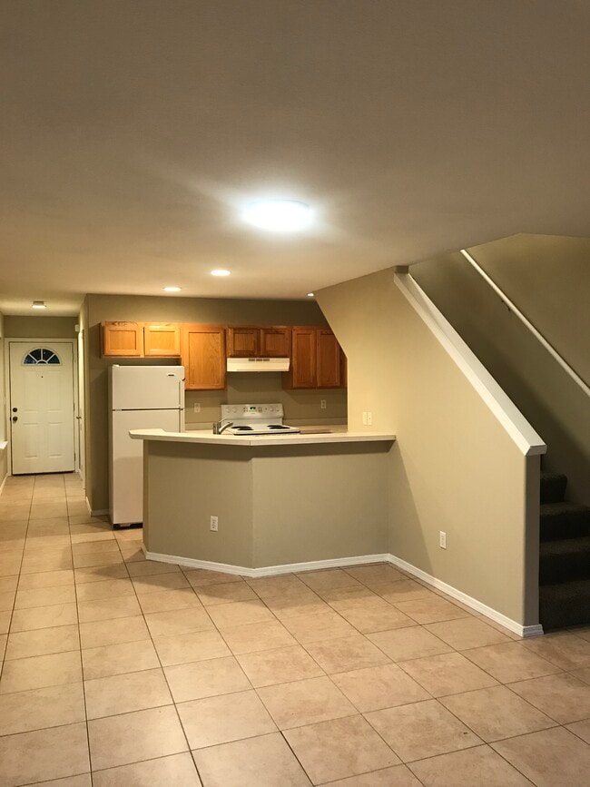 Building Photo - 3013 Main St