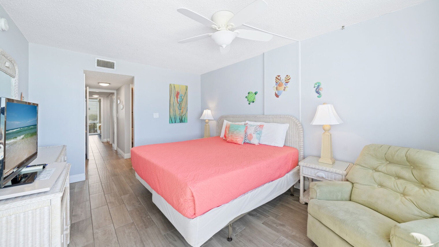 Building Photo - 7205 Thomas Dr