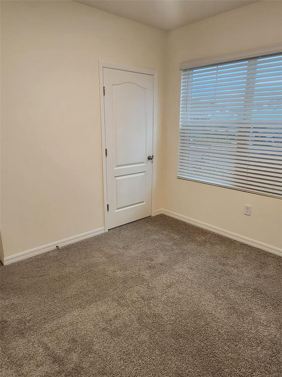 Building Photo - 1051 Griffon Ave