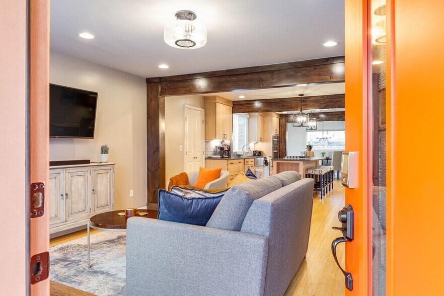 Building Photo - 5241 33rd Ave S