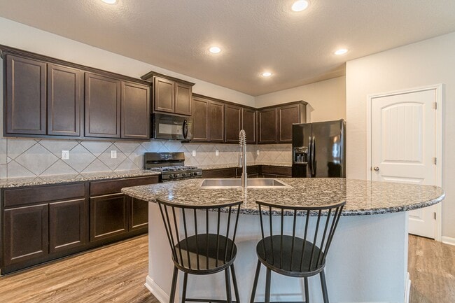 Building Photo - 2569 McCrae