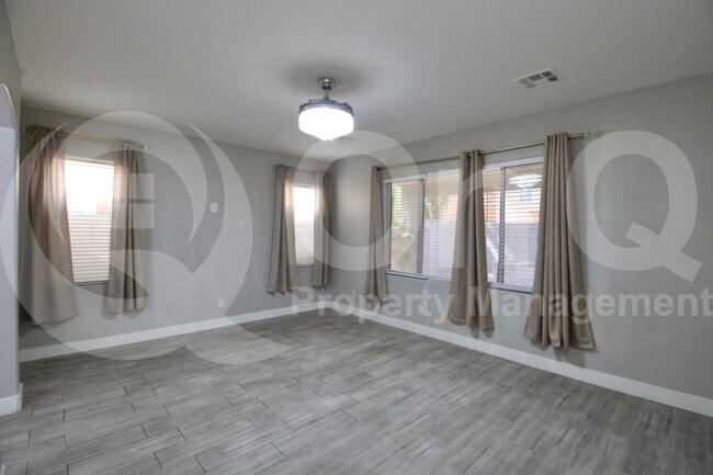 Building Photo - 44390 W McClelland Dr