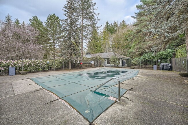 Building Photo - Beautiful 2Bed/1.75Bath in an Exclusive Community in the heart of Kirkland!