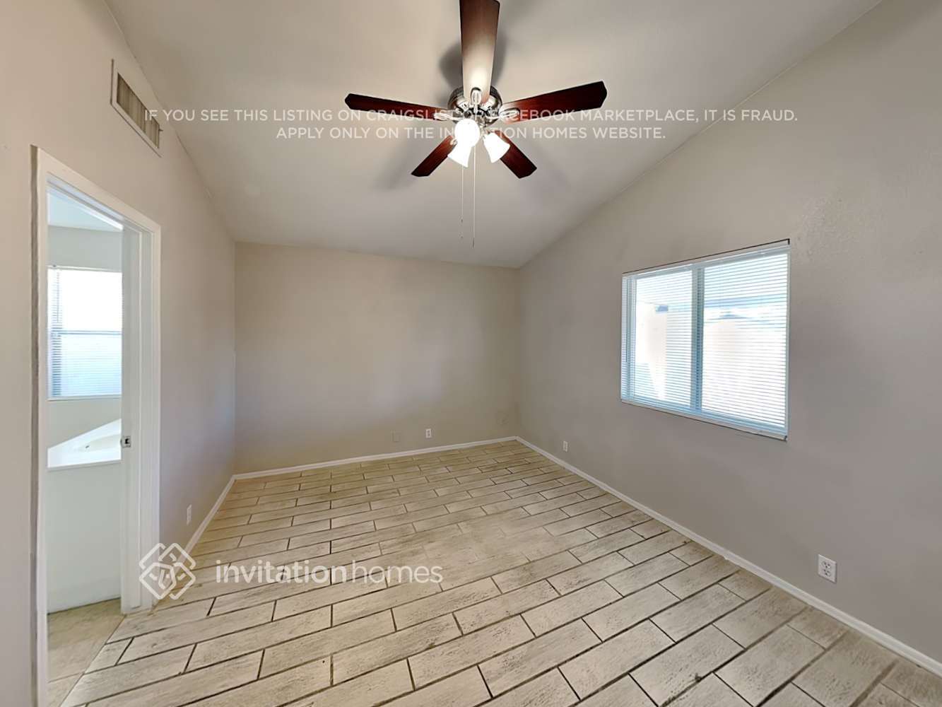 Building Photo - 8910 W Vale Dr