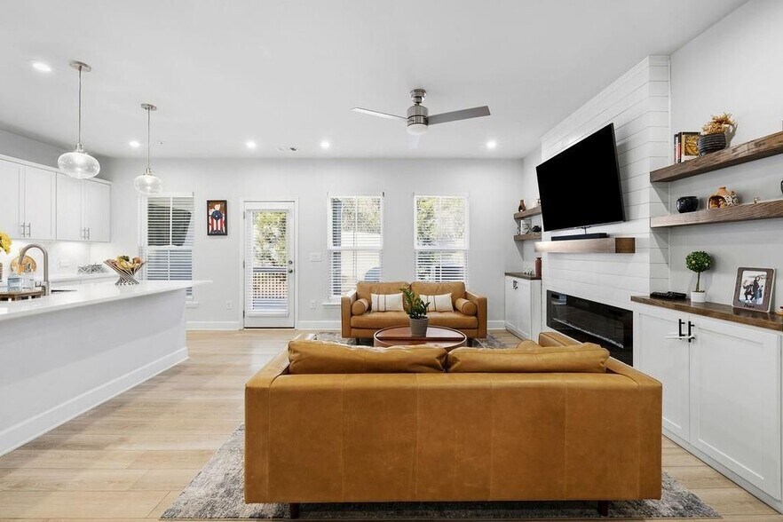 Building Photo - 440 Millsap Wy