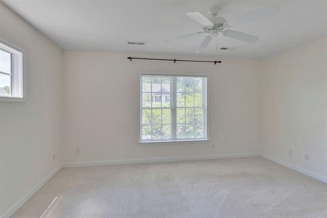 Building Photo - Bright Townhouse Available in Forest Lakes