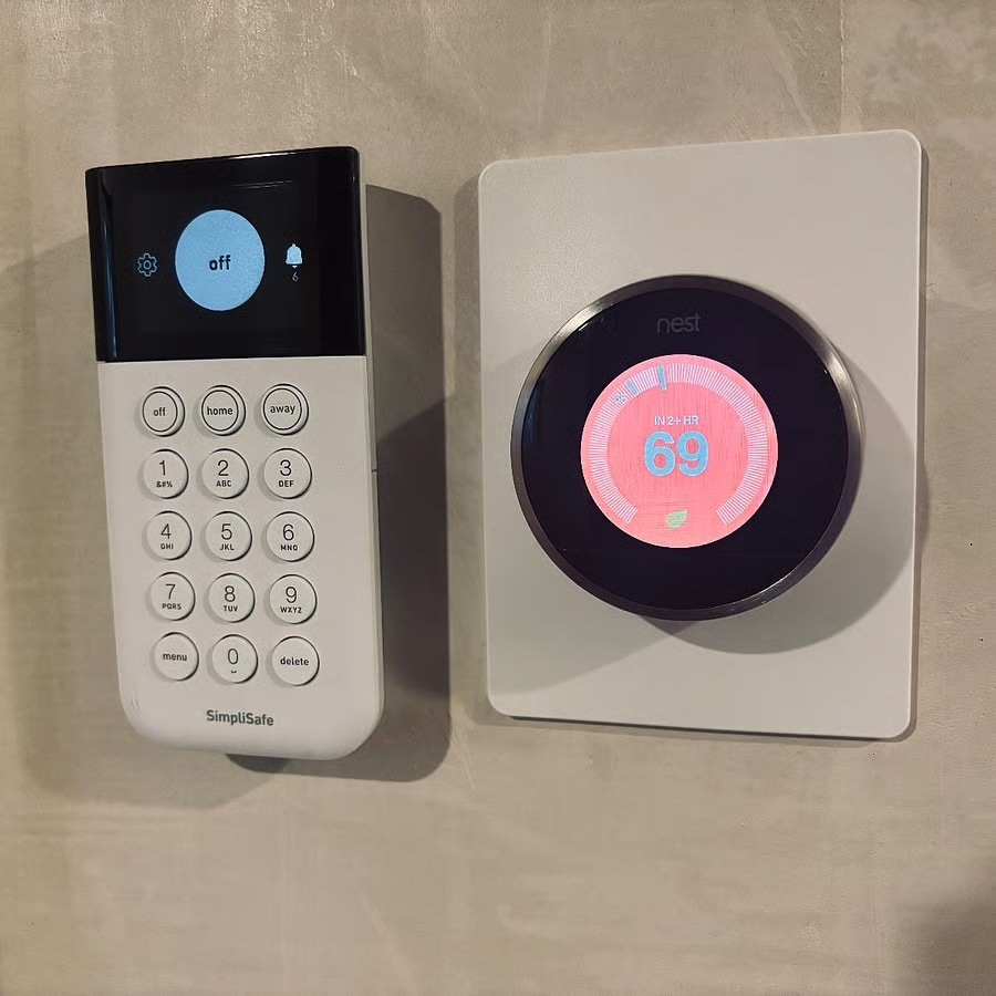 Nest thermostat - 2132 Ridgeview Cir