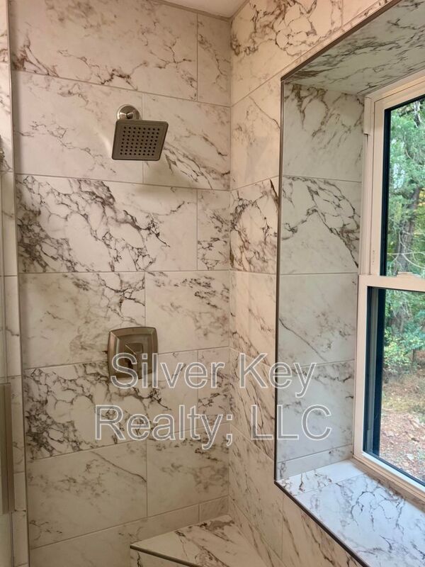 Building Photo - 2113 W Madison Ave