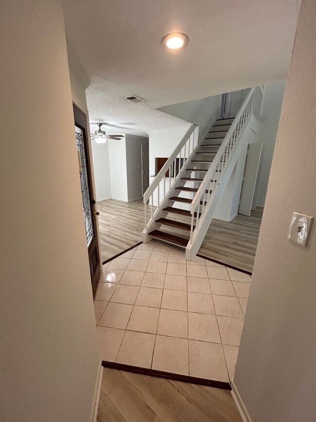 Building Photo - 3712 Pulsar Dr