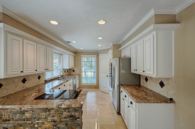 Building Photo - 3314 Falling Brook Dr