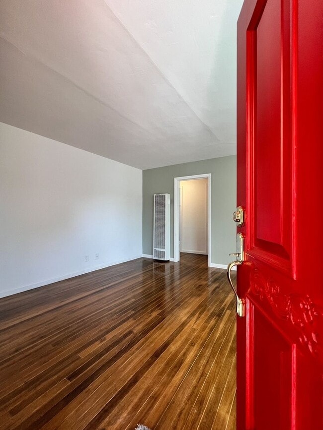 Building Photo - Charming Westwood Cottage in the Heart of Napa