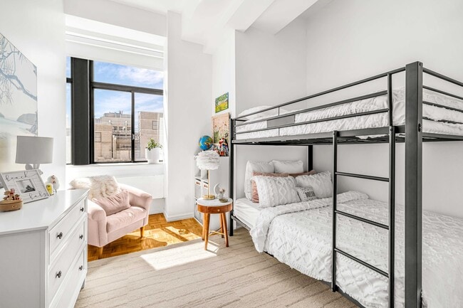 Building Photo - 310 E 46th St