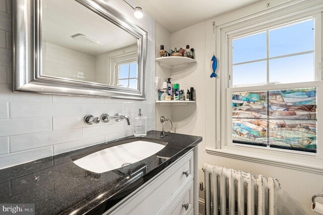 Building Photo - 217 Wayne Ave