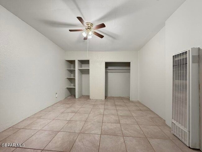 Building Photo - 1305 E Rio Grande Ave