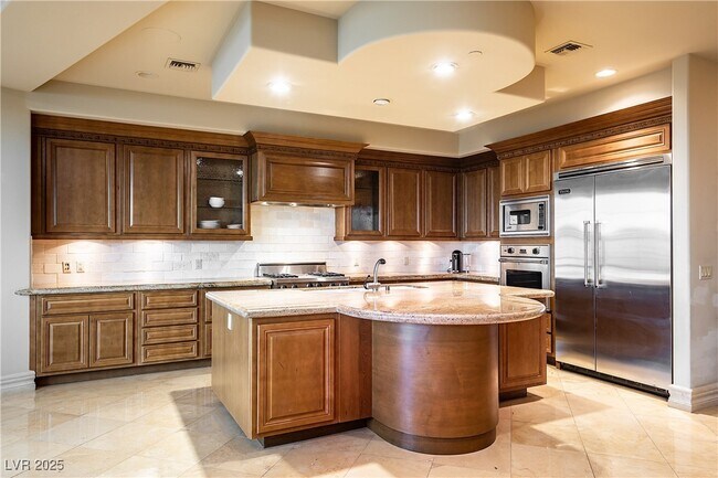 Building Photo - 9101 Alta Dr