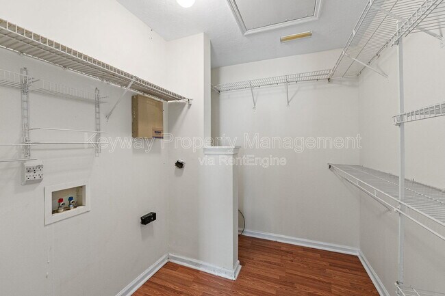 Building Photo - 123 Portofino Ln SW