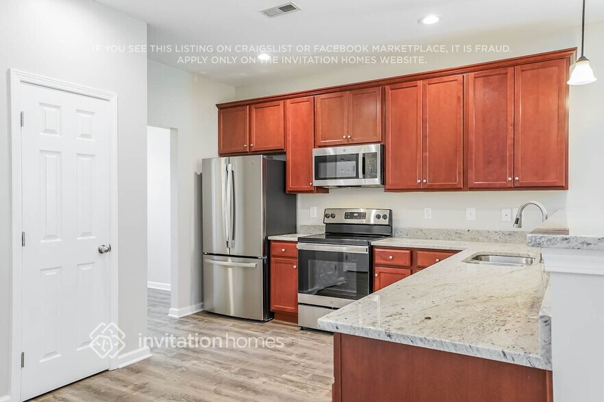Building Photo - 1309 Hosmer Ct