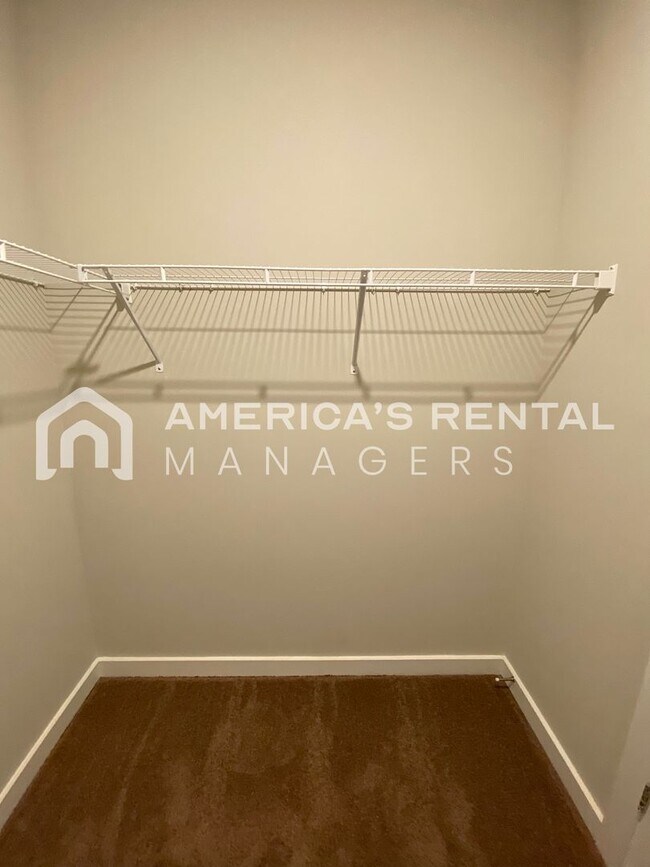 Building Photo - Spacious Home for Rent in Weaver AL... Ava...