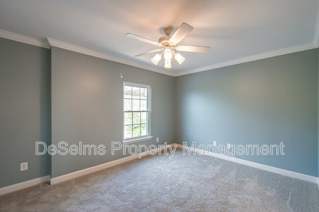 Building Photo - 1625 Brentwood Pointe