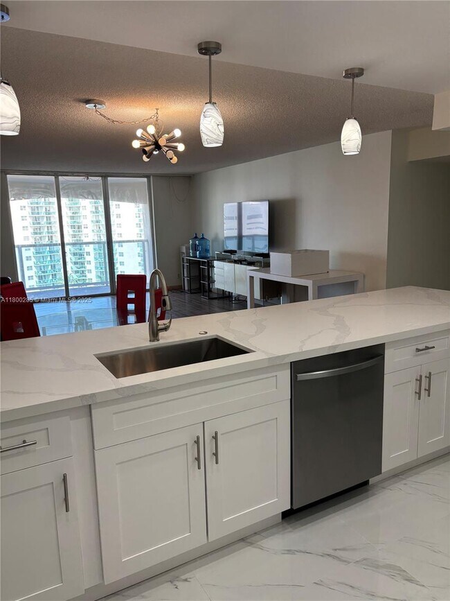 Building Photo - 3800 S Ocean Dr