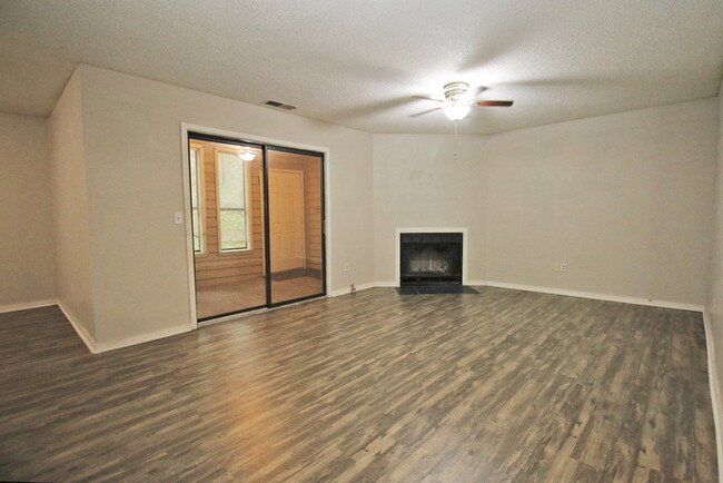 Primary Photo - 2 Bedroom, 2 Bath Condo at Village Creek