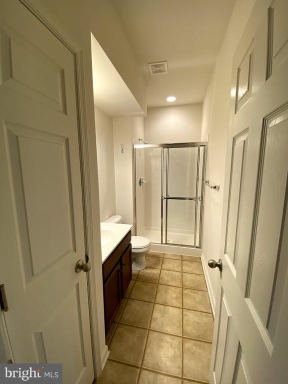 Building Photo - 120 Woodman Ct