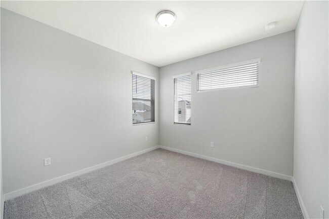 Building Photo - 15008 Forum Ave