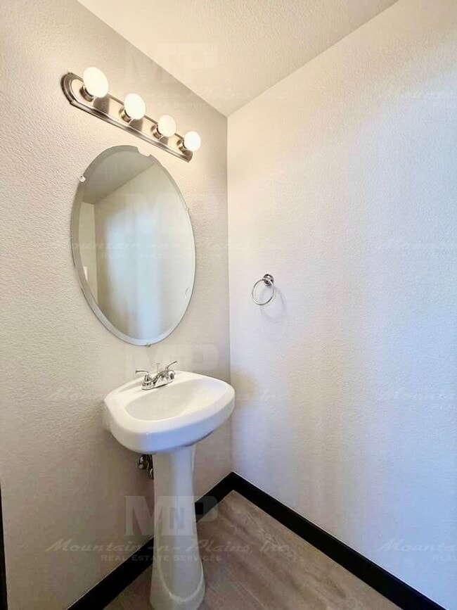 Building Photo - 3809 Rock Creek Dr