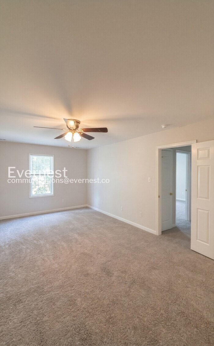 Building Photo - 5633 Obisque Dr