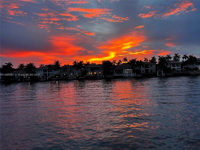 Building Photo - 2200 S Ocean Dr