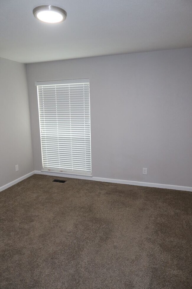 Building Photo - 7256 Havenside Dr