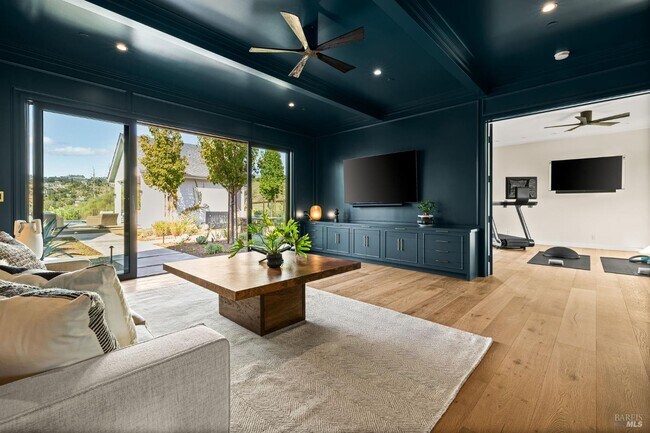 Building Photo - 987 Mark West Springs Rd