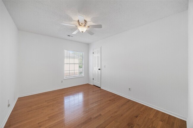 Building Photo - 10310 Minturn Ln