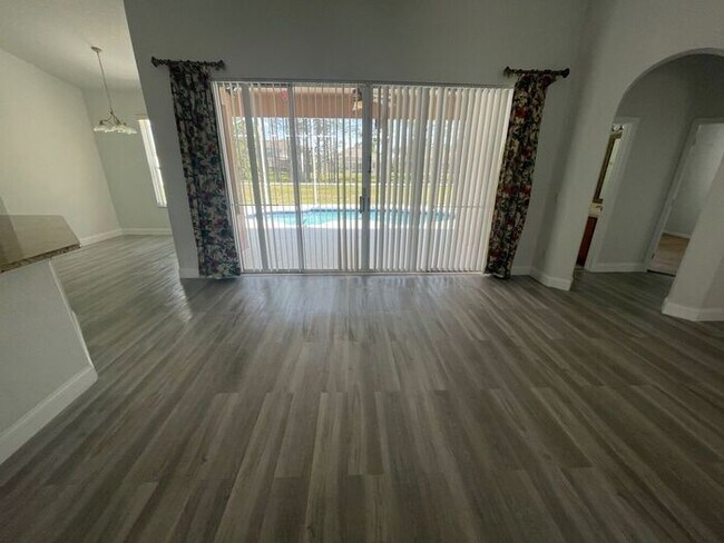 Building Photo - Beautiful Pool Home in Highlands Reserve golf community