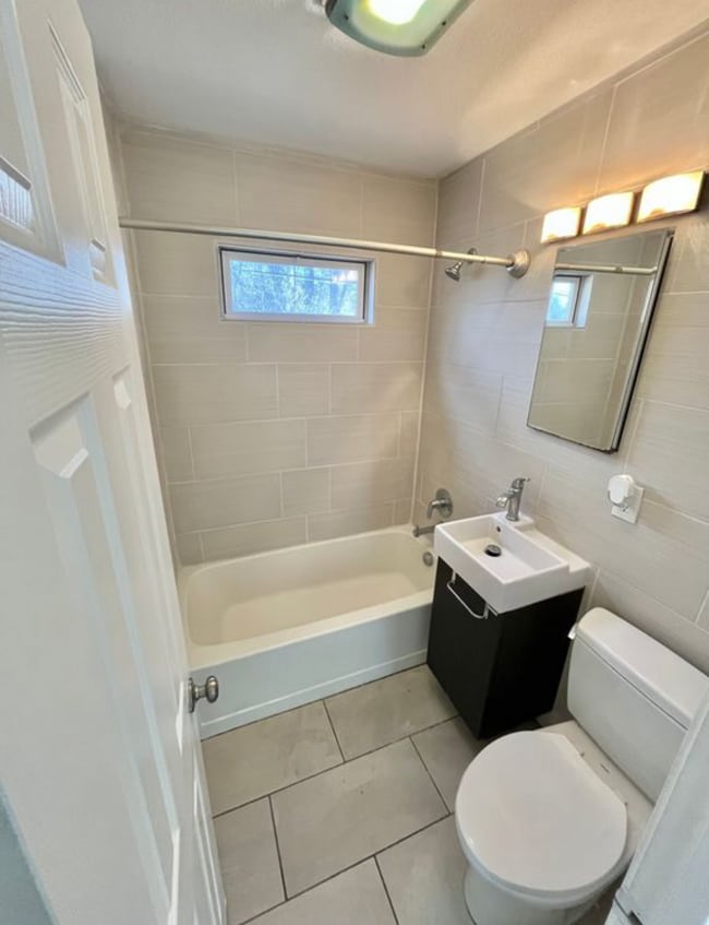 Building Photo - 7700 Norwood St