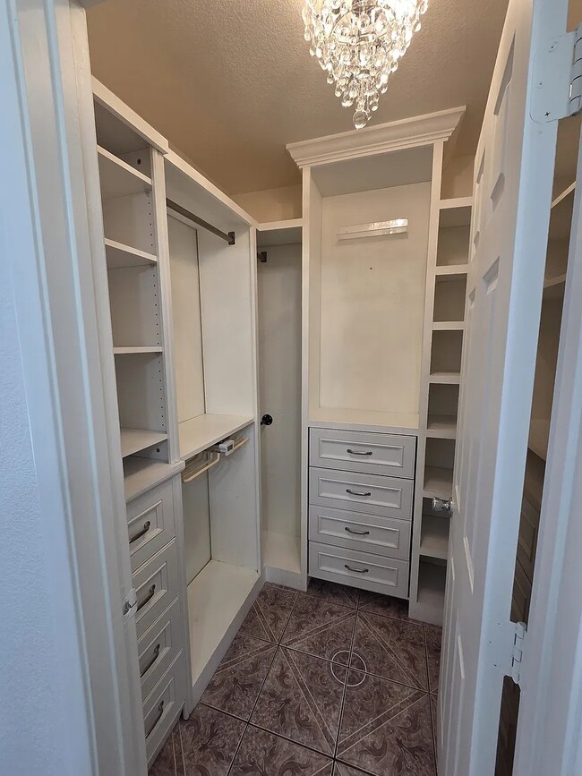 Building Photo - 5650 Ruby Creek Dr