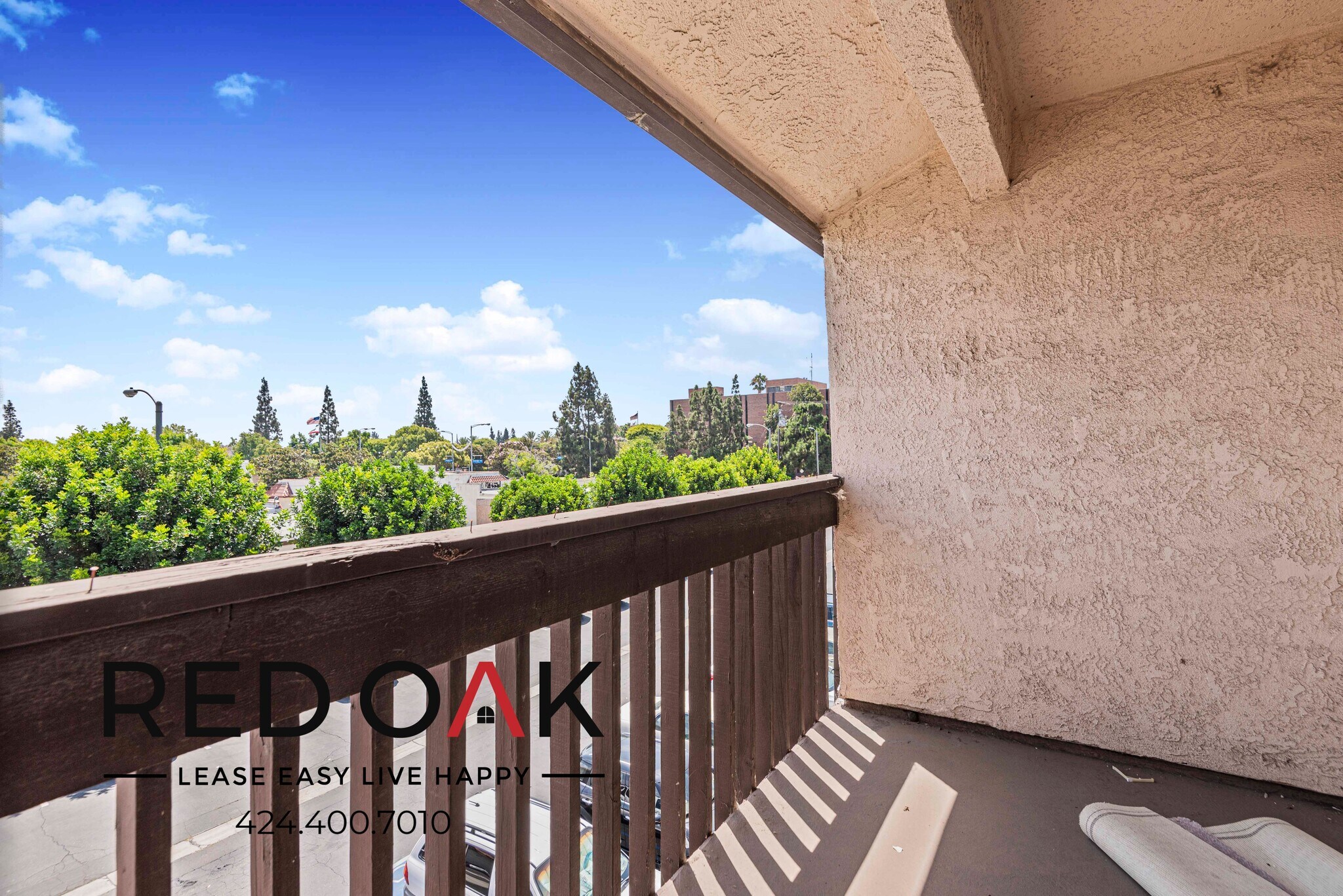 Building Photo - 16200 Vermont Ave