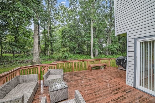 Building Photo - 18420 Shady View Ln