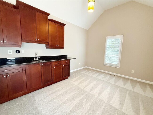 Building Photo - 3641 Ridge Towne Dr