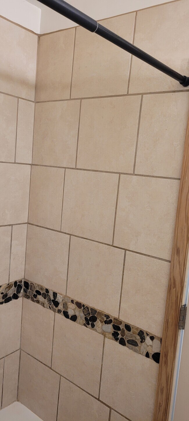 Building Photo - 1248 16th St NE