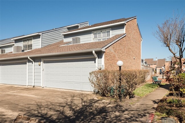 Building Photo - 3200 S Gessner Rd