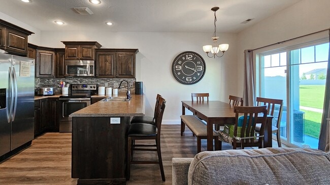 Building Photo - SummerField 2470