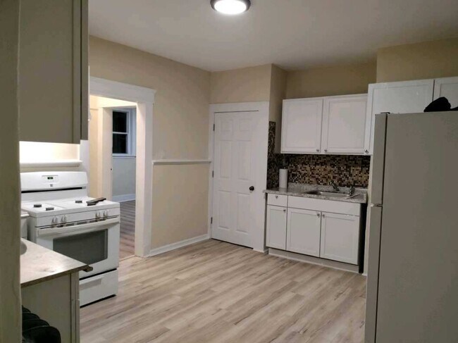 Building Photo - 680 Dixwell Ave