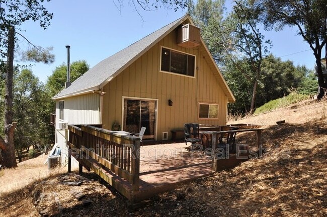 Building Photo - 20415 Pine Mountain Dr
