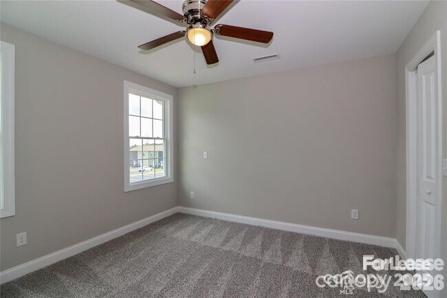 Building Photo - 3967 Newhall Dr NW